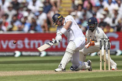 Jamie Smith in action during the second Test match