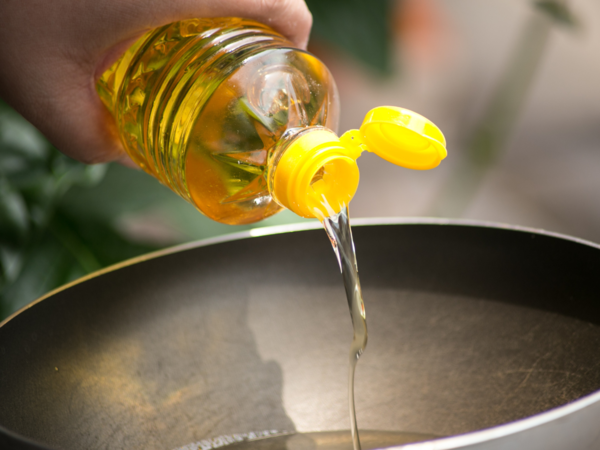 Bottled vegetable oil